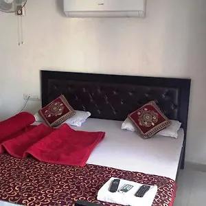  Guest house Akshara India